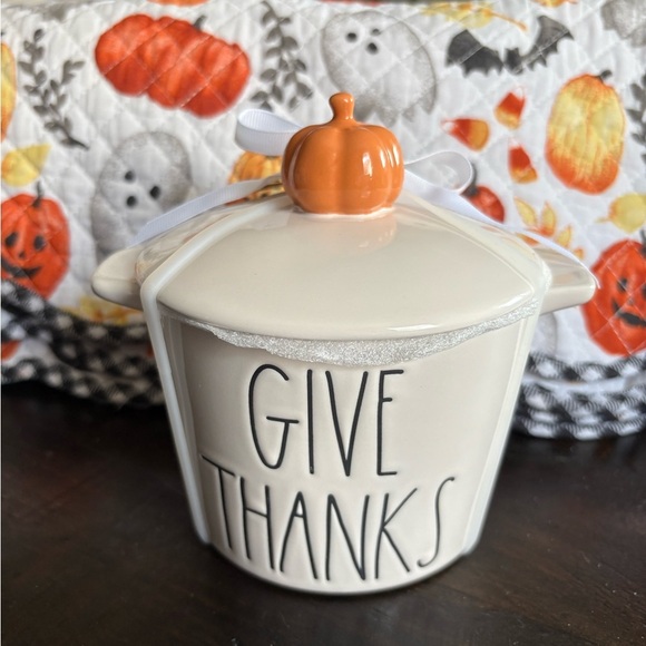 Rae Dunn Peanuts Pumpkin Jar with Orange Lid - Picture 1 of 4